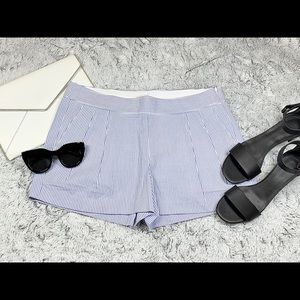 🔹NWT! J. Crew Blue & Pleated Seersucker Shorts🔹